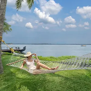 Resort Kumarakom Lake Resort