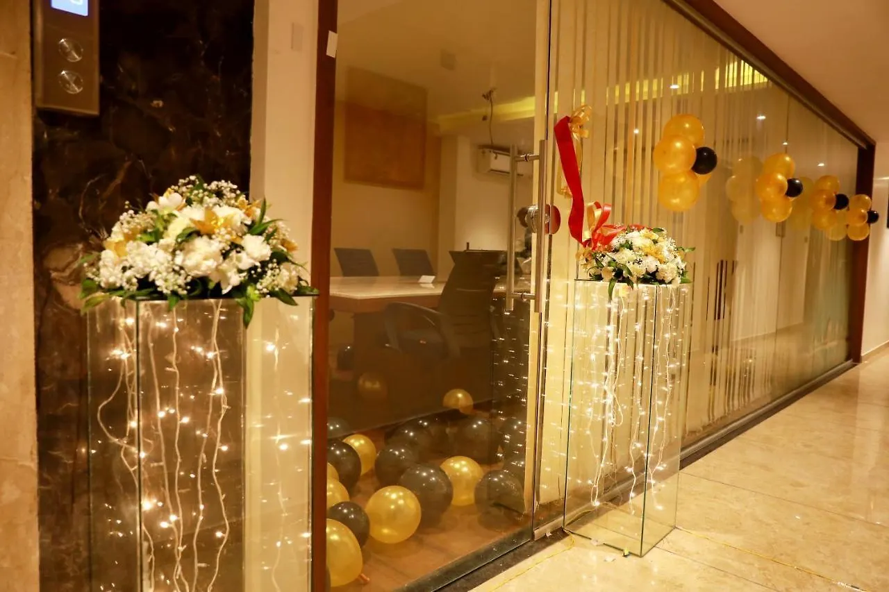 Kochi Aura One Hotel