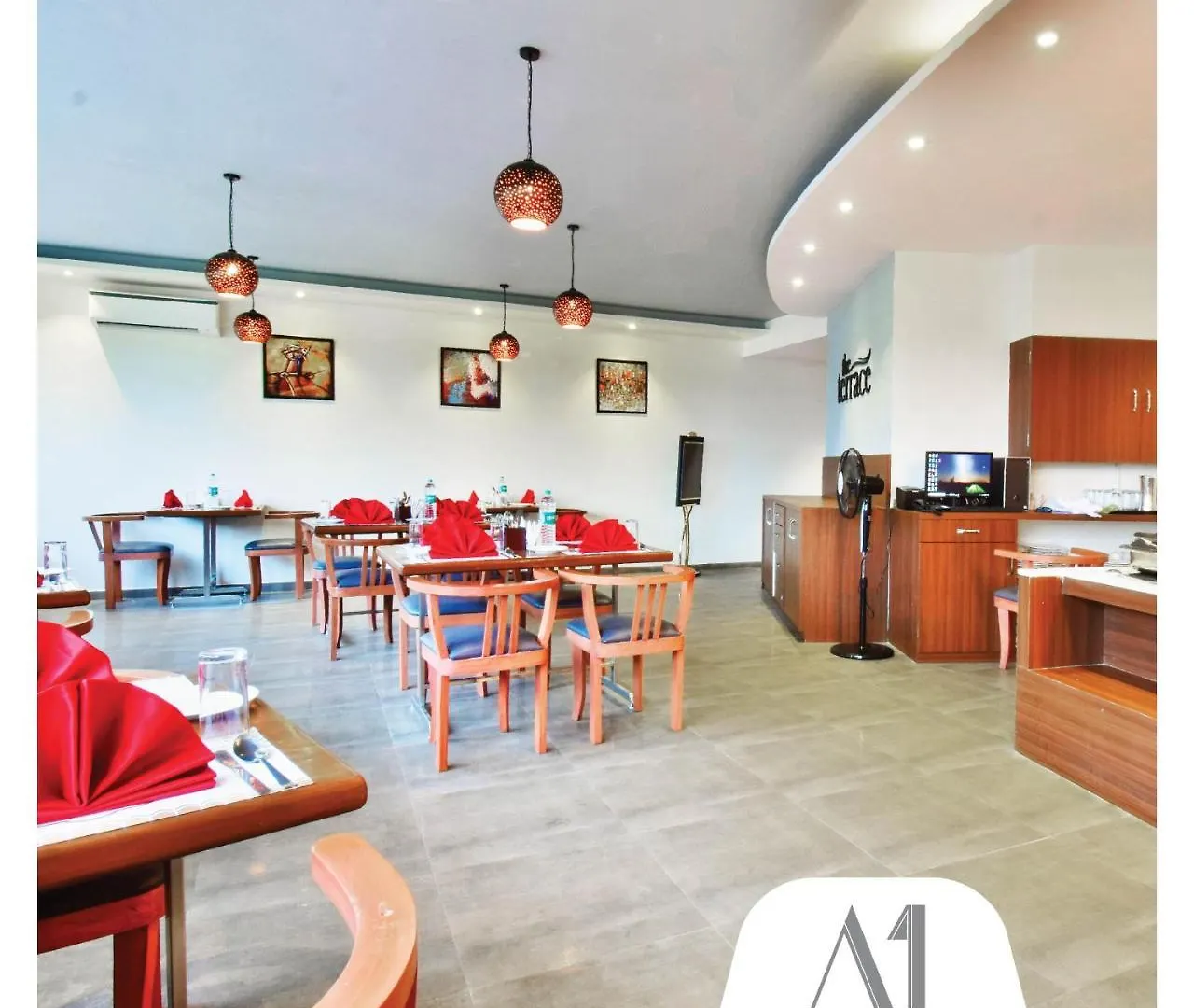 Kochi Aura One Hotel 4*,
